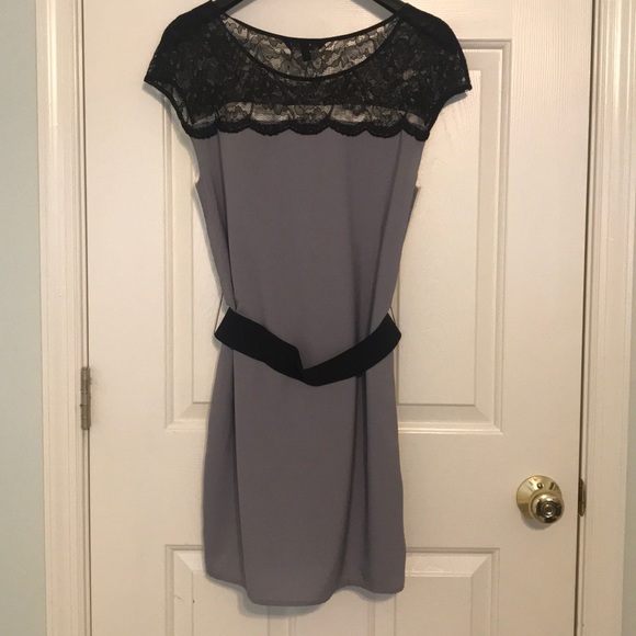 Express color block dress - Picture 3 of 5
